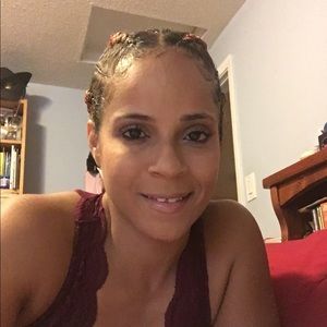 Meet your Posher, Leilani